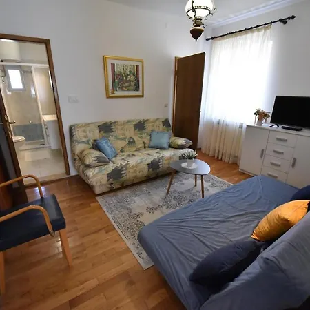 Nona Apartment *